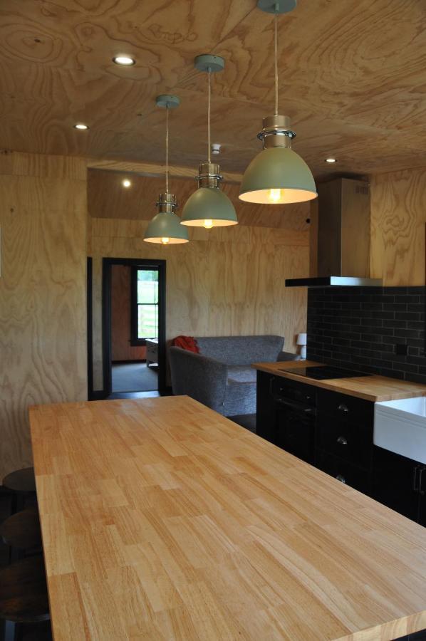 Renagour Cottage - Farmstay With Hot Tub! Whanganui Exterior photo